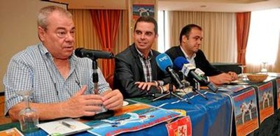 121107 presentación islas canarias de taekwondo.jpg