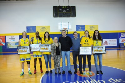 140113 recepcion jugadoras.jpg