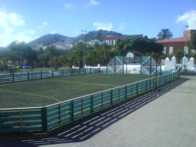 140404 pista deportiva Tafira Baja.jpg
