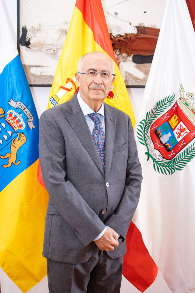D. Francisco Hernández Spínola